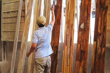 Phun sơn đồ gỗ giá rẻ tại nhà