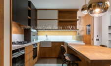 Không gian bếp trẻ trung ấm cúng